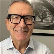 He vivido 20 años en Canada, hablo ingles en casa